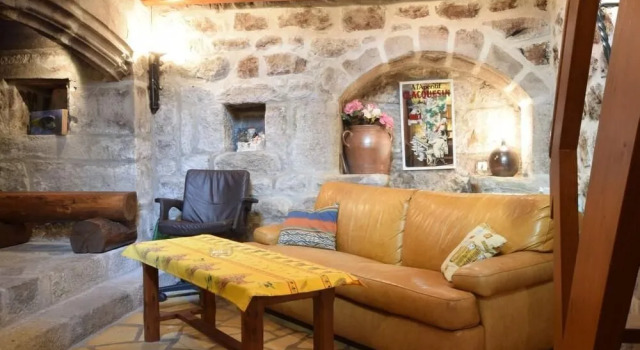 Cosy holiday home on the river Le Lignon, Prenota Hotel Hotel a Alvernia con parcheggio, Parcheggio