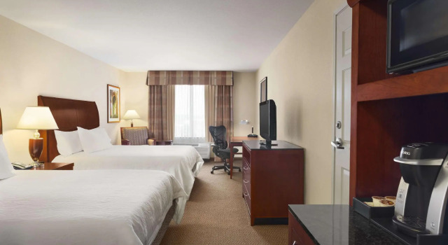 Четырёхместный номер Standard Hilton Garden Inn Bartlesville