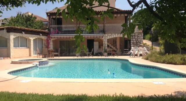 Апартаменты Villa Cezanne