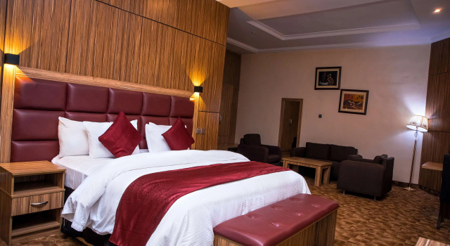 Двухместный люкс с балконом Best Western Plus Enugu