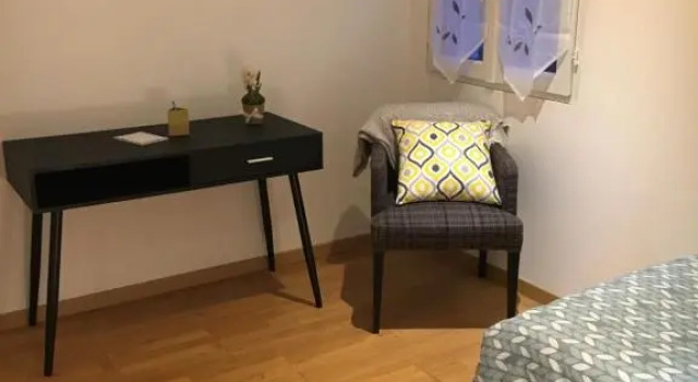 Appartement indépendant chez l'habitant, Varaa Huoneisto  