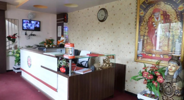 Saibaba International Supreme Hotel, Забронировать Отель Недорогие отели штата Махараштры, недорого
