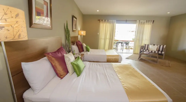Люкс с видом на бассейн Almont Inland Resort