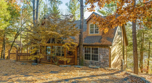 Коттедж River's Creek 4 Bedroom Cabin by RedAwning