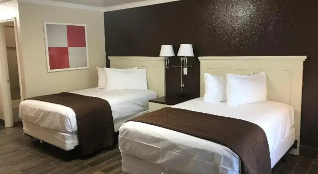 Номер Standard Abbys Anaheimer Inn - Across Disneyland Park
