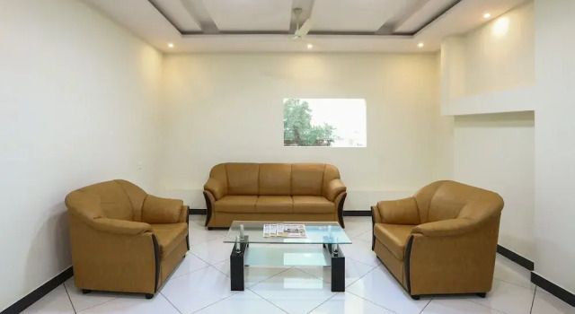 OYO 17421 Suvarna Suites, Rezervovat Hotel Maisúr Bangalore