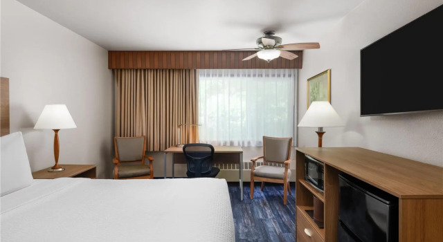 Двухместный люкс с видом на гавань Best Western Kodiak Inn
