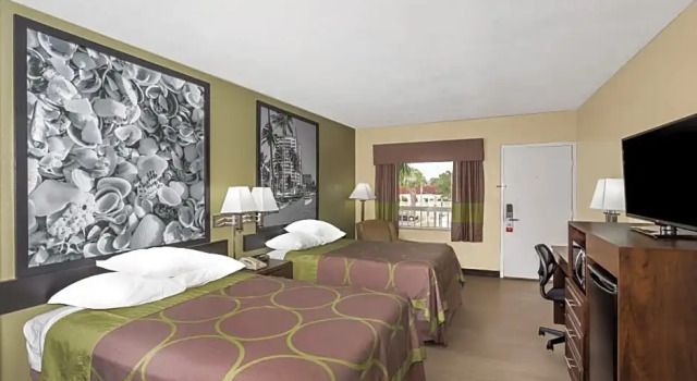 Номер Deluxe Super 8 by Wyndham Sarasota Near Siesta Key