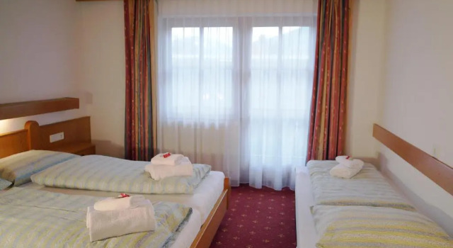 Номер Standard Pension Traube