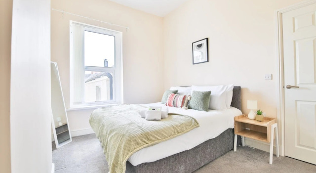 Tranquil 3-bed Home in Cardiff