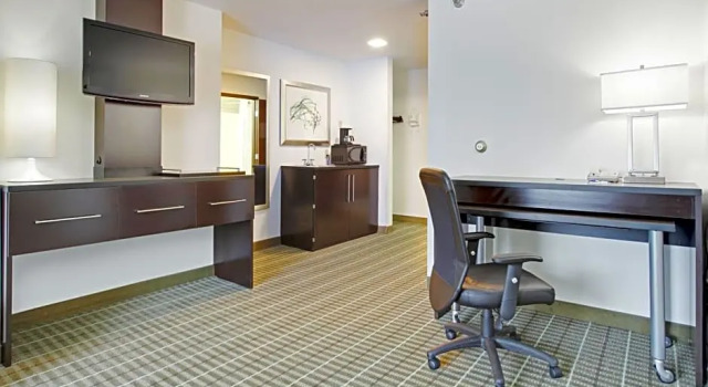 Номер Standard с видом на бассейн Holiday Inn Express Monticello by IHG