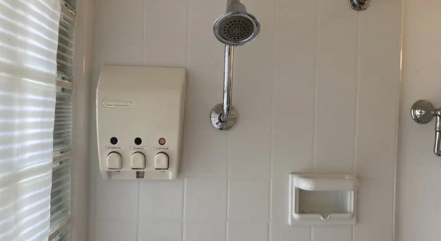 Четырёхместный номер Standard с видом на горы Tillicum Beach Motel - Formerly Deanes Oceanfront Lodge