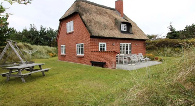 "Thorid" - 400m from the sea in Western Jutland, Book Hotel Hotels in Ho with Parking, Parking