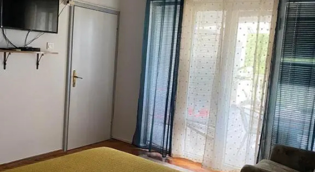 Guest House Cvoro, Book Pension Billige hoteller i Herceg Novi County