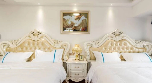 Номер Deluxe Отель Western Theme Holiday Apartment Hotel