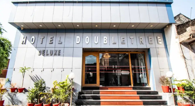 OYO 33479 Hotel Double Tree Deluxe, 预订 酒店 瑟马斯蒂布尔 Bihar