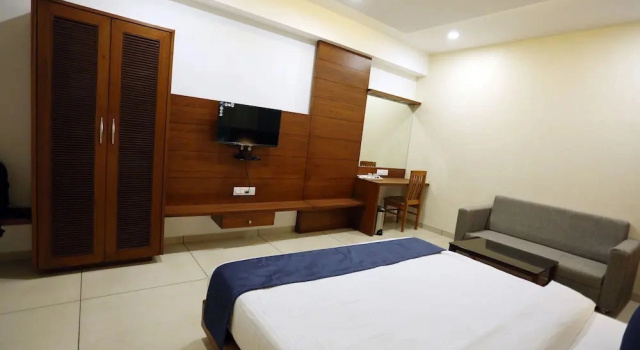 Номер Executive Hotel Avista - Unmarried Couples and NRI not allowed