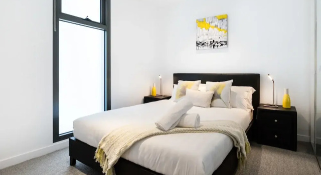 ESTHER, 2BDR South Yarra Apartment, Book Apartment South Yarra 
