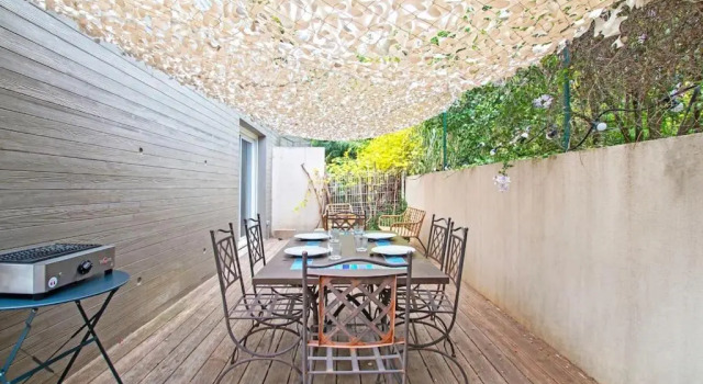 Апартаменты Le P'tit Rimbaud, 6 Pers, parking privé, jardin,wifi