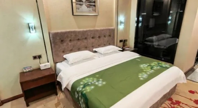 Люкс Business Haiyang Yifenglou Hotel