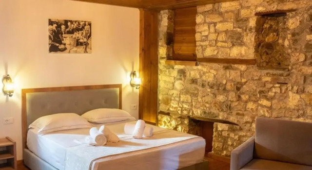 Четырёхместный номер Deluxe Hotel Kapllani