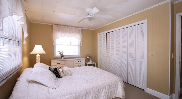 Pelican Beach Beach Front 4 s 4 Br home by RedAwning