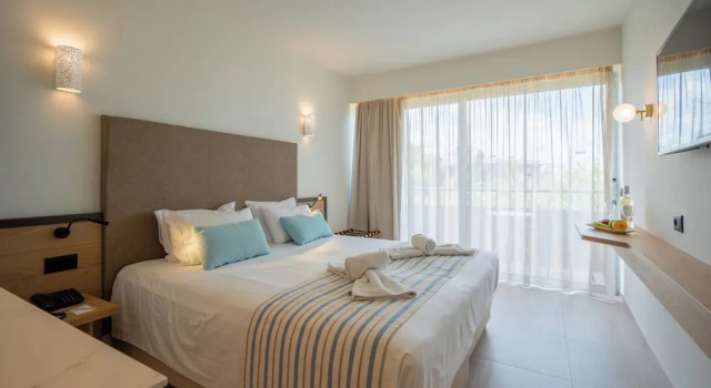 Двухместный номер Superior Minos Hotel