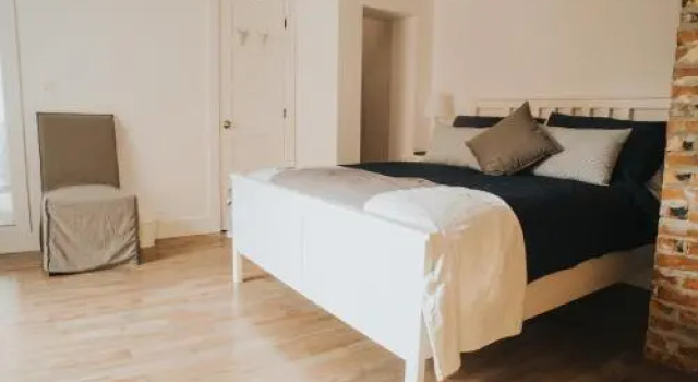 Le Old Mill 1849, Book Hotel Stanbridge East 