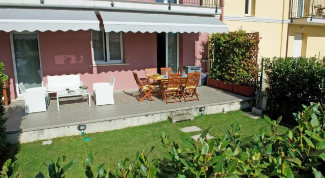 Lo Zione, Prenota Hotel Arcola Riviera Ligure