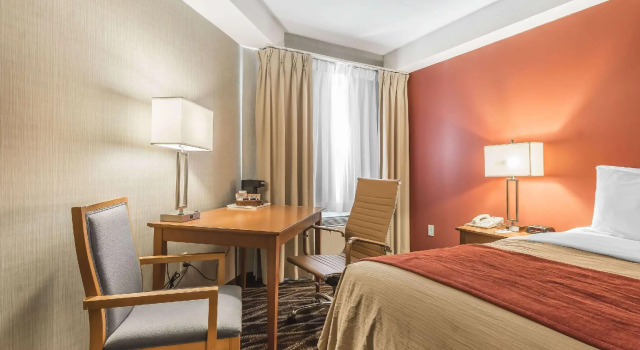 Двухместный номер Standard Spark by Hilton Oshawa