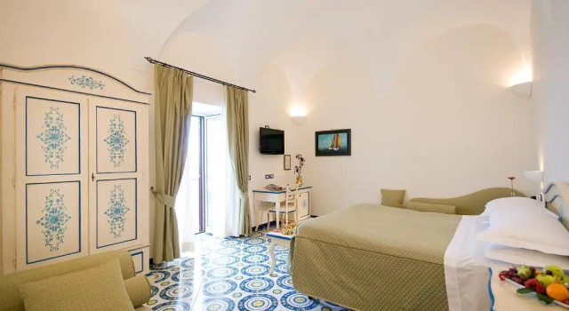 Четырёхместный номер Standard с видом на море Hotel Margherita