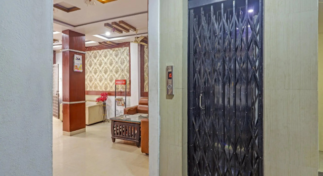 OYO HYD1589 Hotel Dhana Residency, Rezerwuj Hotel Secunderabad 