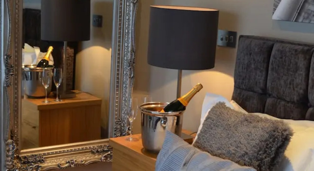 Апартаменты Standard Quebecs Luxury Apartments