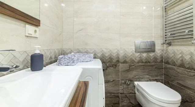 Vibrant and Central Flat with Balcony in Maltepe, Boek Hotel Maltepe 