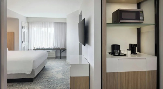Шестиместный люкс SpringHill Suites Marriott Midland