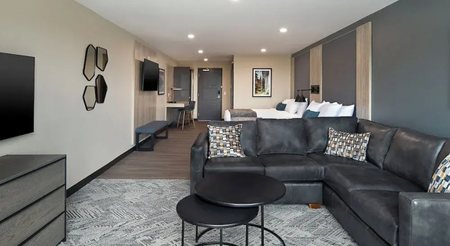 Полулюкс ClubHouse Hotel & Suites Rapid City