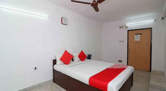 OYO Flagship 19330 Hotel Aria Executive Bara Bazar