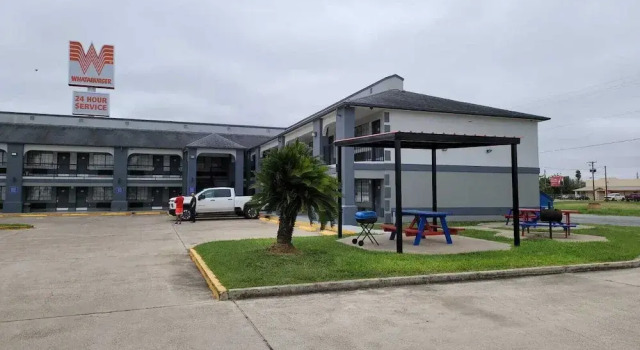Best Western Executive Inn Raymondville, Забронировать Отель Раймондвилль Rio Grande Valley, рядом с Сельскохозяйственный технологический учебный центр в Реймондвилле