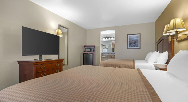 Четырёхместный номер Standard Best Western Inn of Chandler