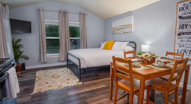 Downtown Accessible New 1br/1ba Cozy Studio, Забронировать Апартаменты/квартира Апартаменты Сан-Антонио, рядом с Alamo Plaza, Апартаменты/квартира