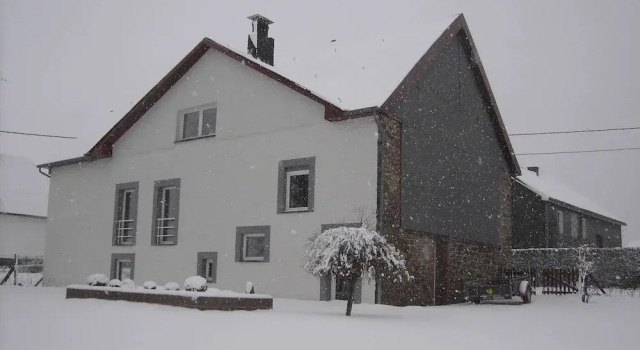 Коттедж Group house with 3 apartment for family