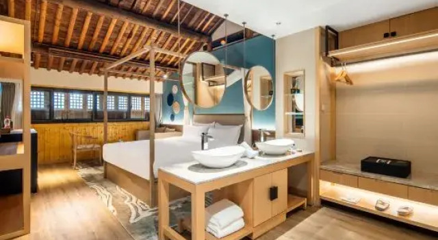 Puyuan Fashion Resort-Four-Well Inn, Rezerwuj Hotel Hotele w Puyuan z basenem, Basen
