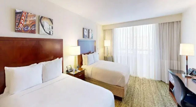 Четырёхместный номер Standard Marriott Chicago O’Hare