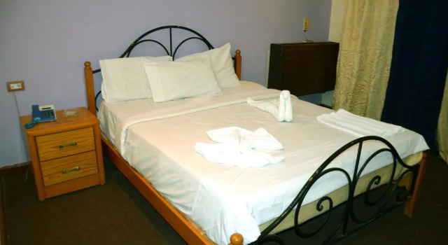 Полулюкс Gaddis Hotel, Suites and Apartments