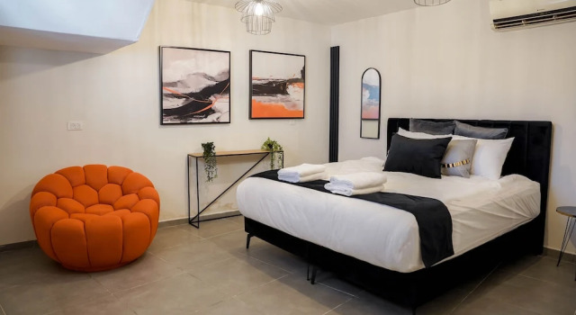 Вилла с балконом YalaRent mountainside luxury properties with Private Pool