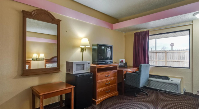 Travelers Inn Midwest City, 预订 酒店 米德韦斯特城 俄克拉何马州