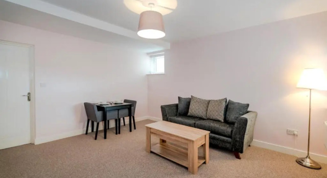 Апартаменты Cannock Hotel Apartments