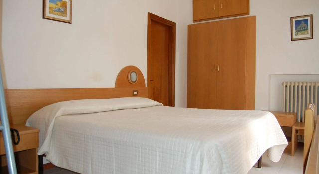 Hotel e Ristorante Cassone, Prenota Hotel Hotel a Veneto con parcheggio, Parcheggio