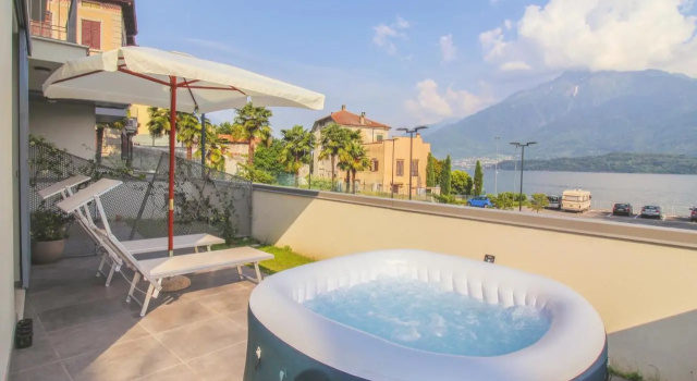 Residenza I Melograni - Suite, Prenota Hotel Hotel a Domaso con parcheggio, Parcheggio