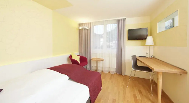 Hotel Rebstock - Self-Check-in, Book Hotel Hoteller i Wolhusen med parkering, Parkering